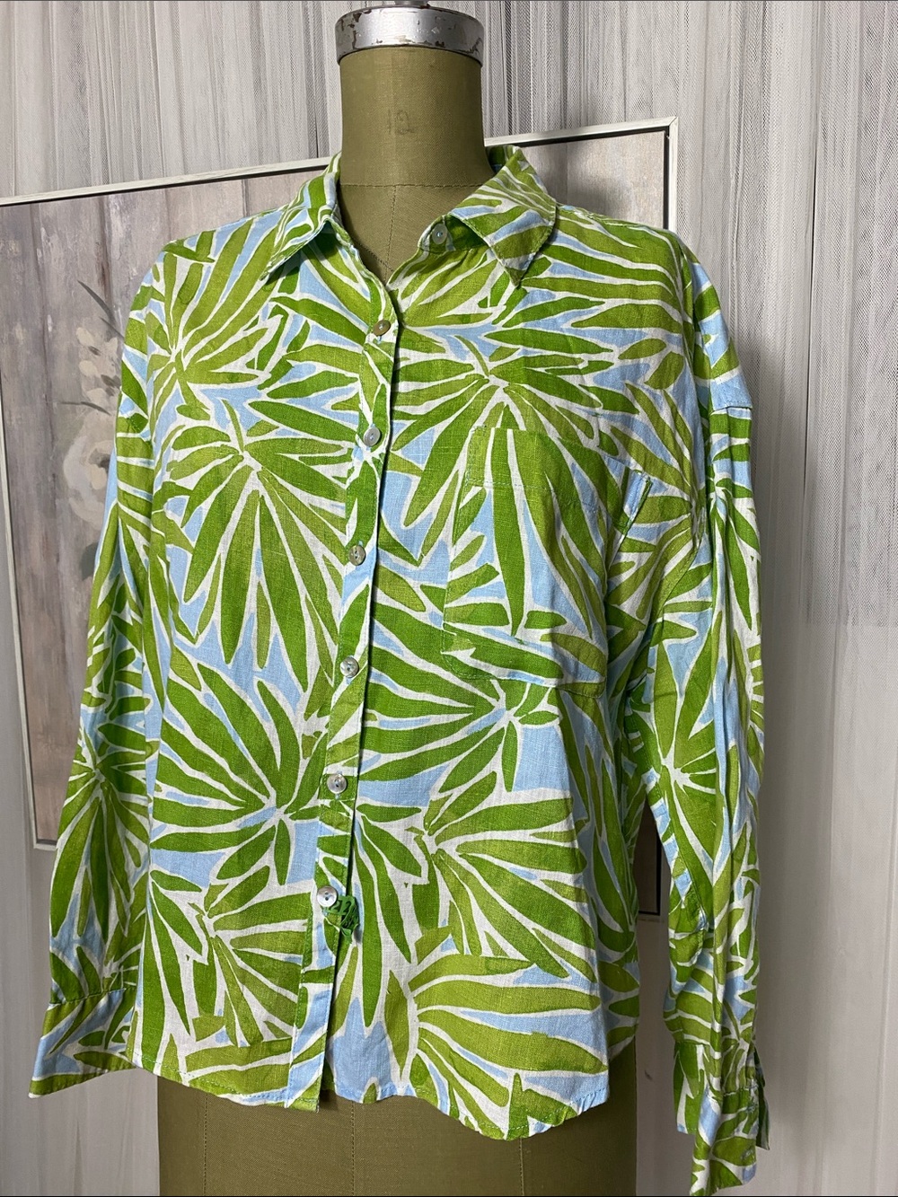 Sigrid Olsen Blue & Green Leaf-Print 100% Linen Button Shirt Size Large